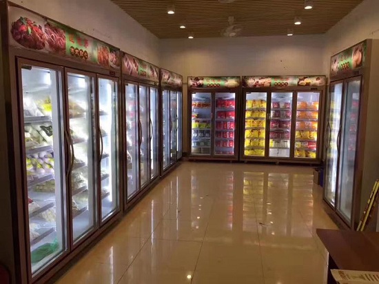 超市飲料展示柜實拍