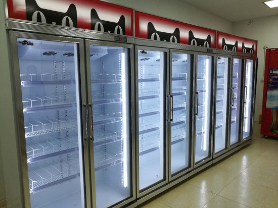 超市定制天貓LOGO飲料展示柜實拍