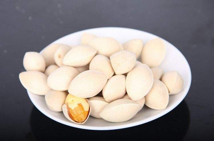 圖為新鮮白果（銀杏果）