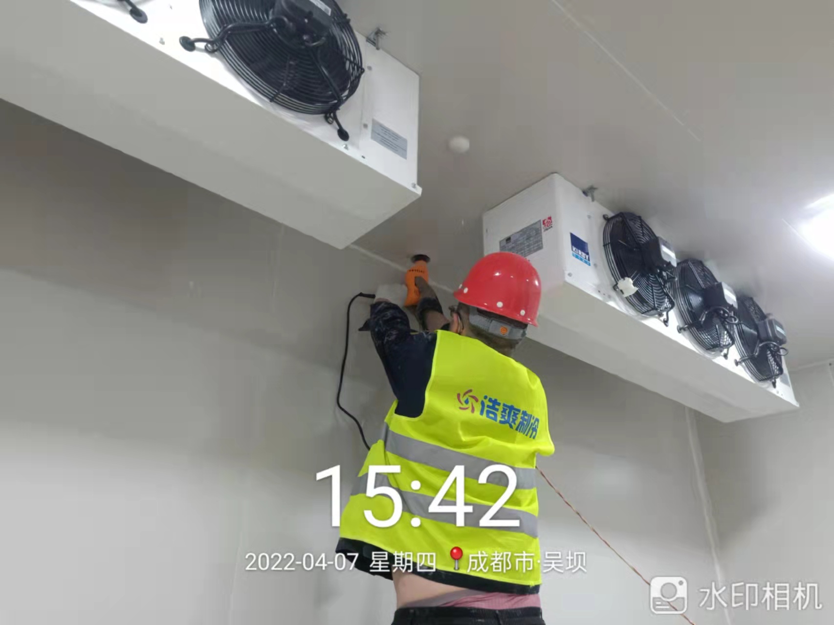 現代水果冷藏庫建造成本預估：1800平米，高5米，4間分區的設備全包費用分析